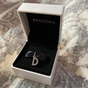 PANDORA - Letter D Charm